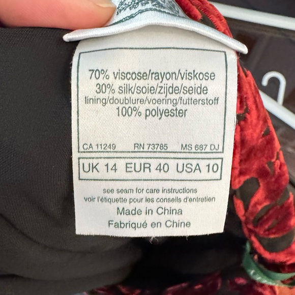 Valentine’s Day Vintage Laura Ashley Velvet Top & Skirt Size 8-10 - Picture 13 of 14